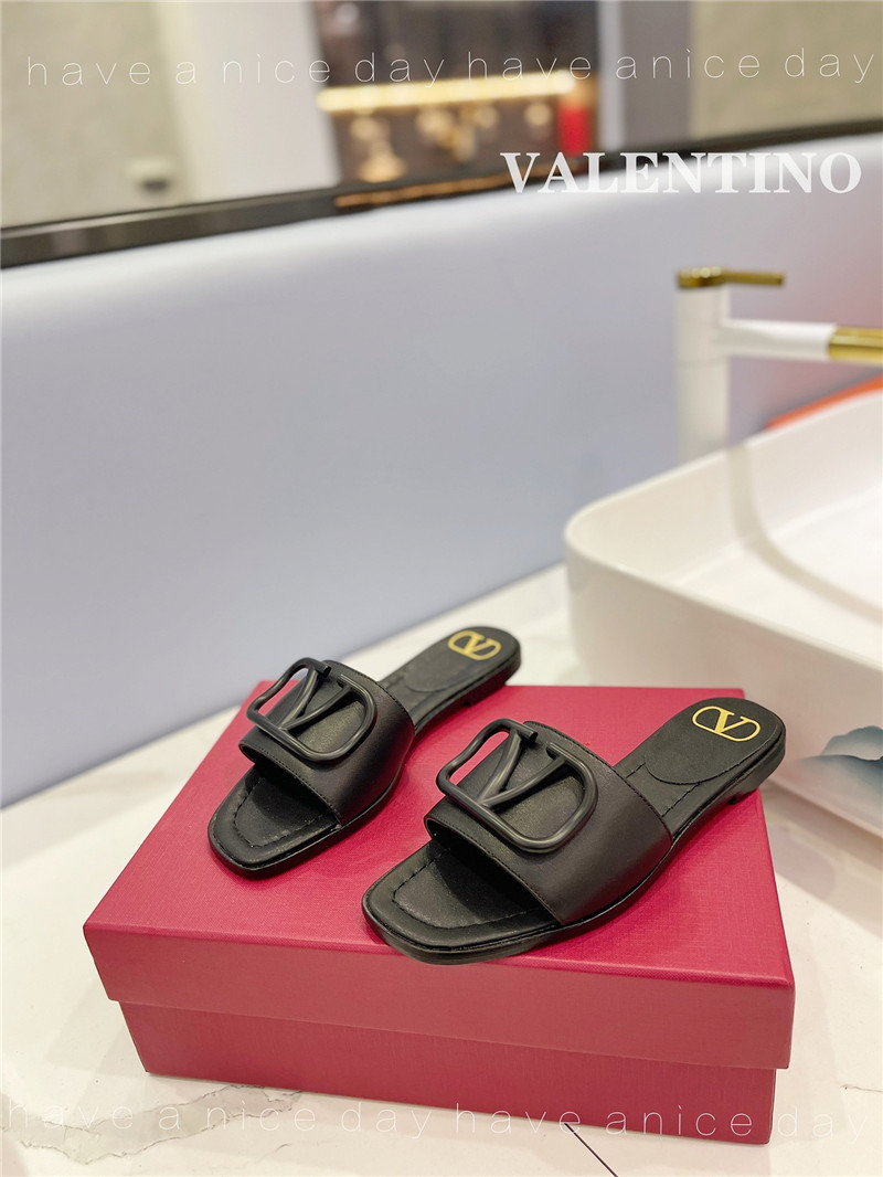 va1e*ntin0 new season slippers Marg*e1a replica shoes