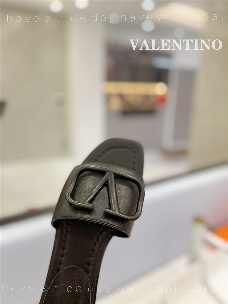 va1e*ntin0 new season slippers Marg*e1a replica shoes