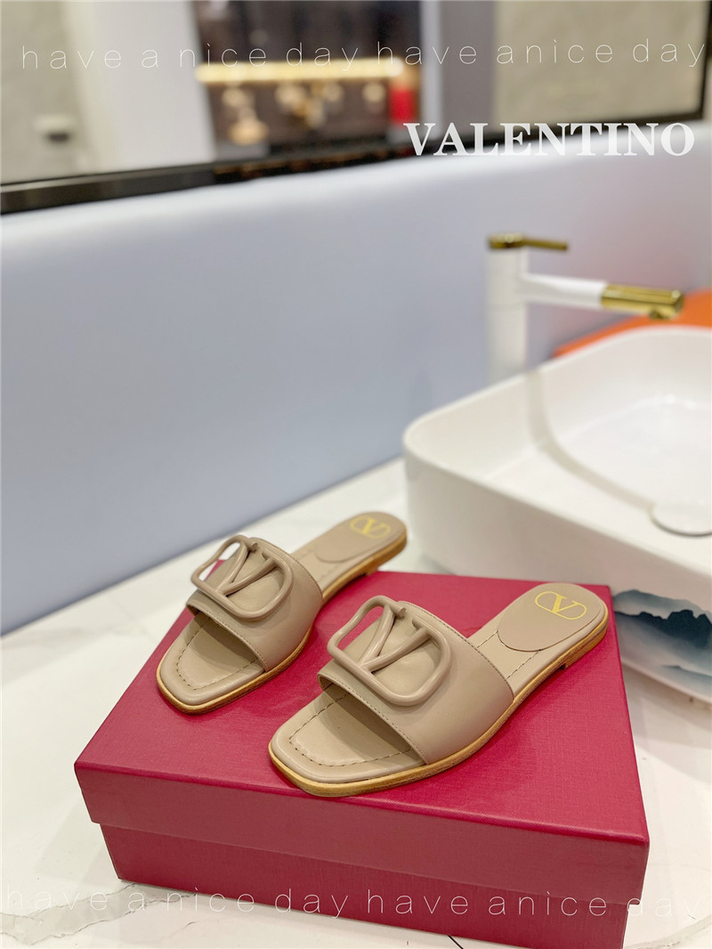 va1e*ntin0 new season slippers Marg*e1a replica shoes