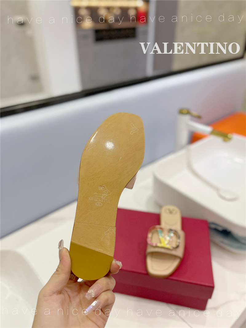 va1e*ntin0 new season slippers Marg*e1a replica shoes