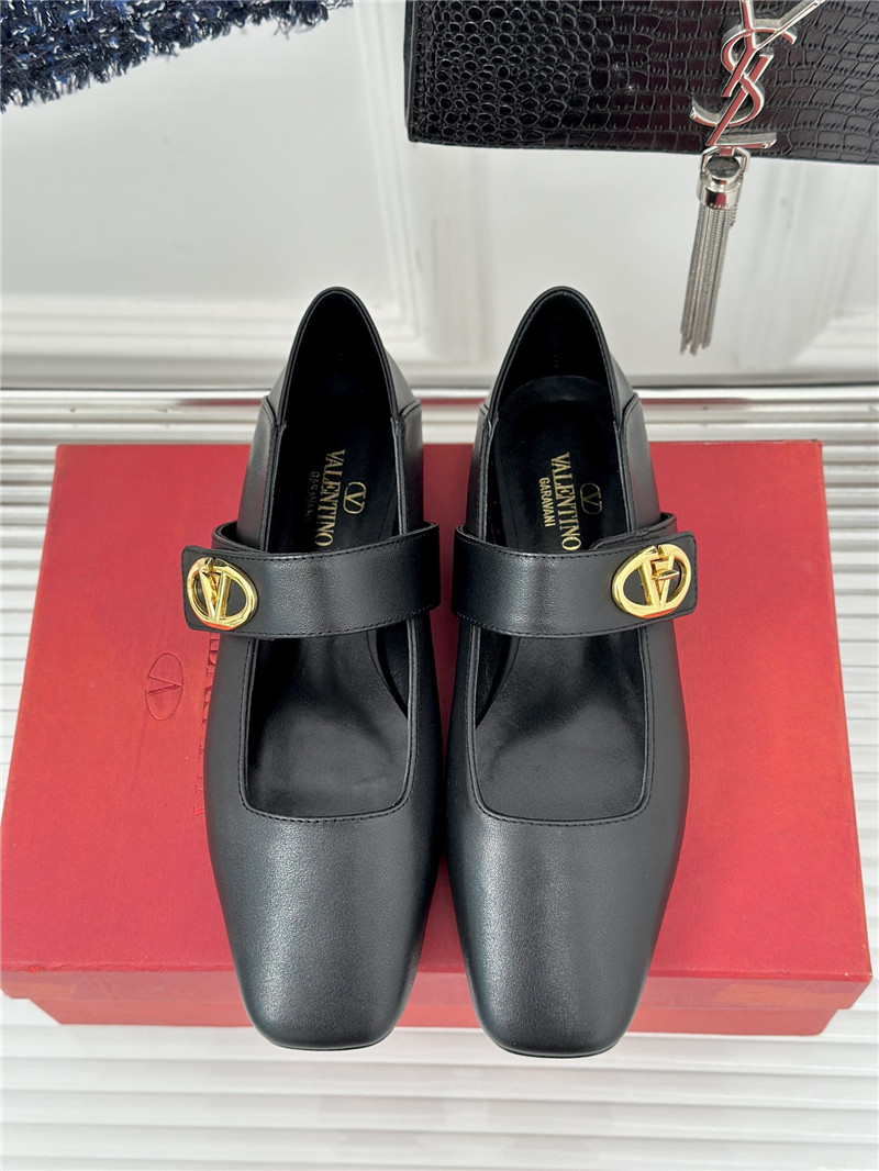 Va1e*ntin0 metal v buckle mary jane shoes replica designer shoes