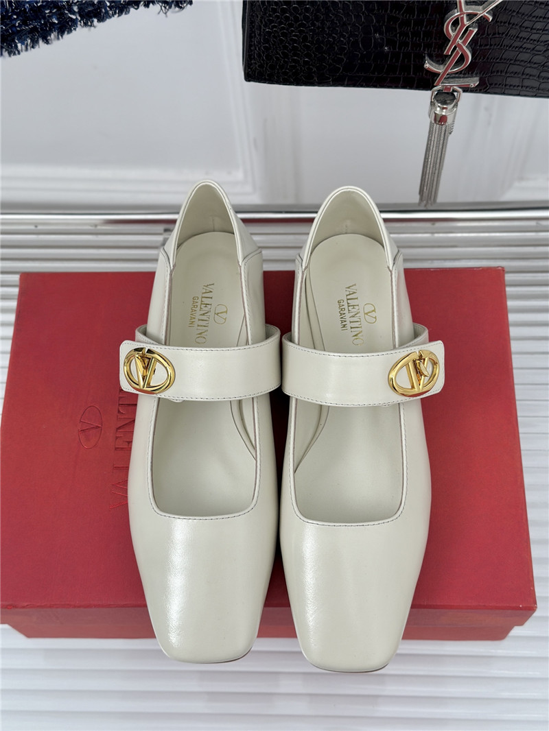 Va1e*ntin0 metal v buckle mary jane shoes replica designer shoes
