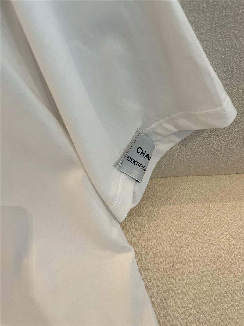 Ch**el middle-aged t cheap replica designer clothes