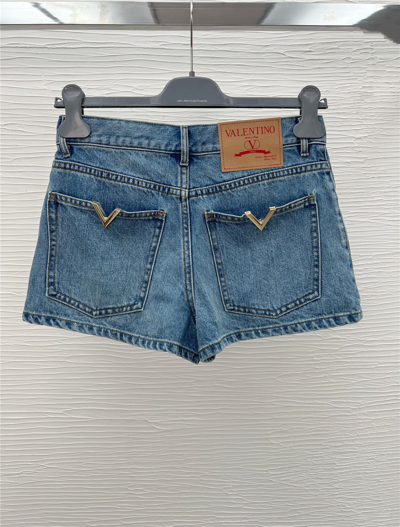Va1e*ntin0 new shorts replicas clothes