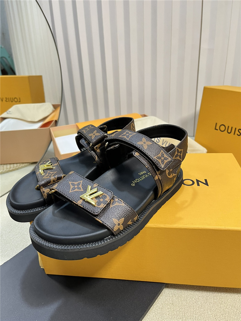l0vis Vvtt0n lv catwalk style thick sole sandals replica shoes