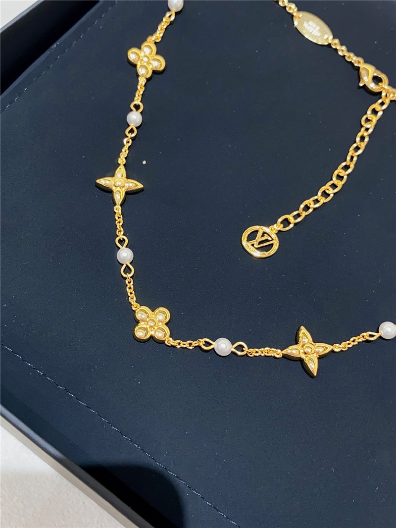 l0vis Vvtt0n lv green gold flower pearl necklace