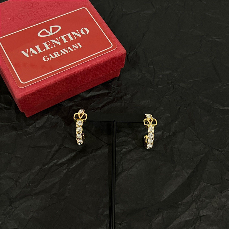 Va1e*ntin0 new earrings