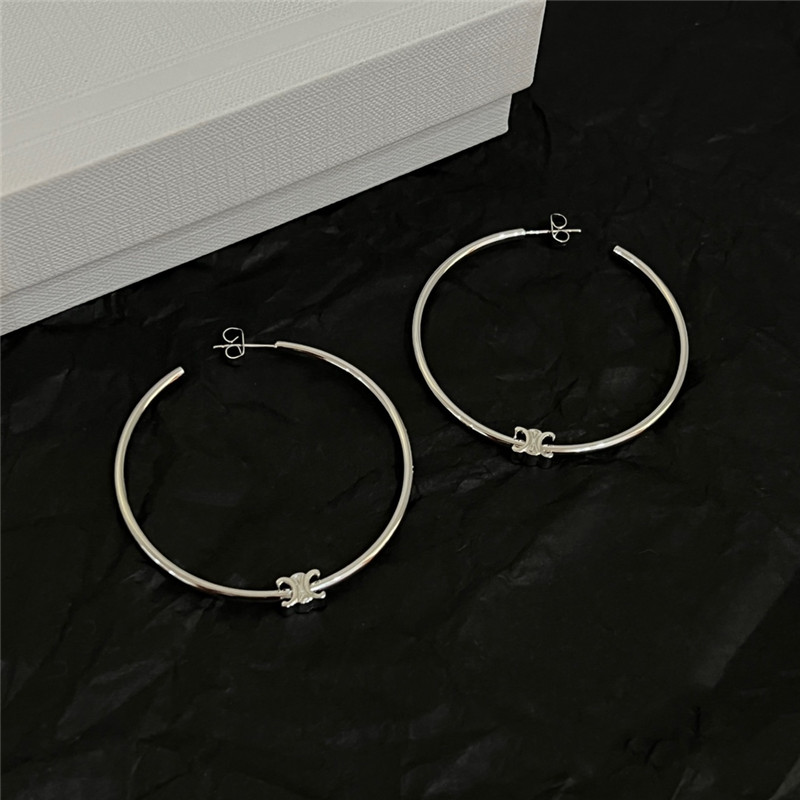 Ce1i*e new earrings