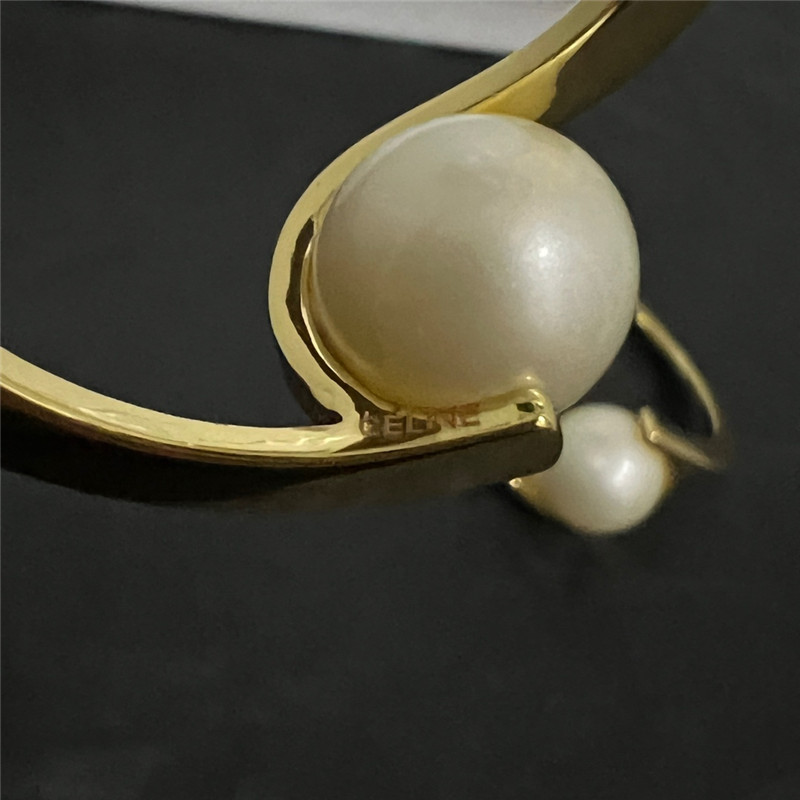 Ce1i*e new earrings
