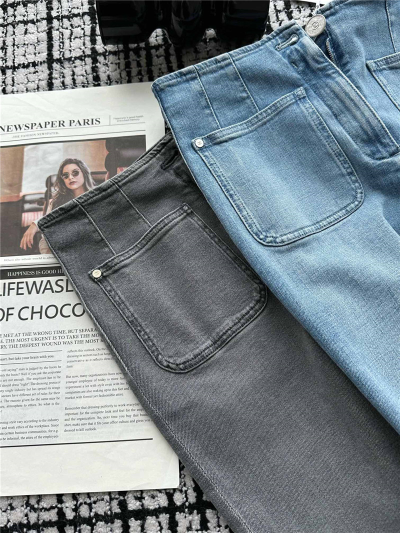 Ch**el gray double pocket embroidered jeans