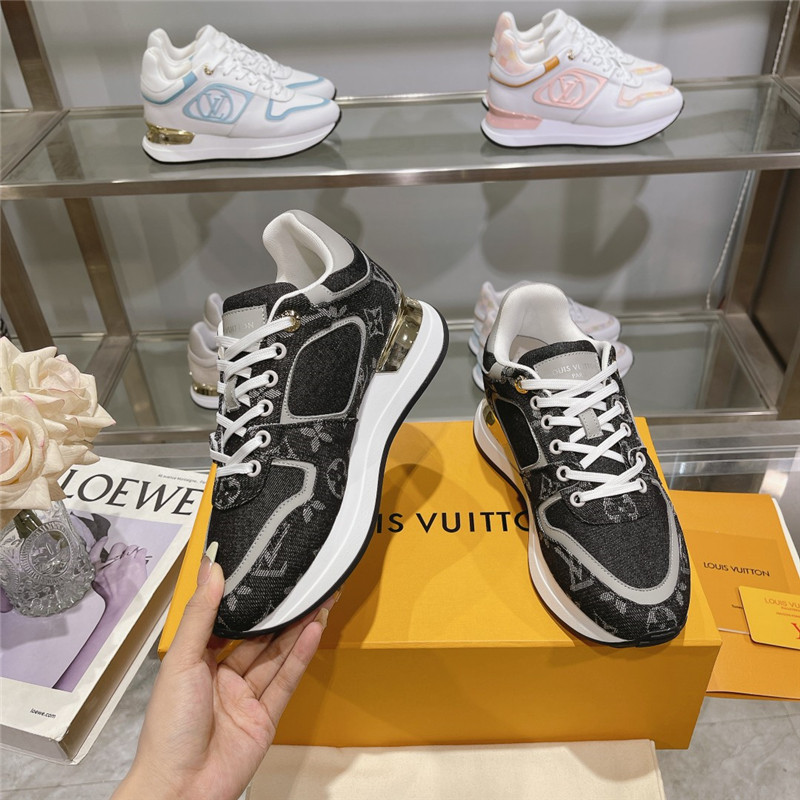 l0vis Vvtt0n lv logo run away sneakers for women