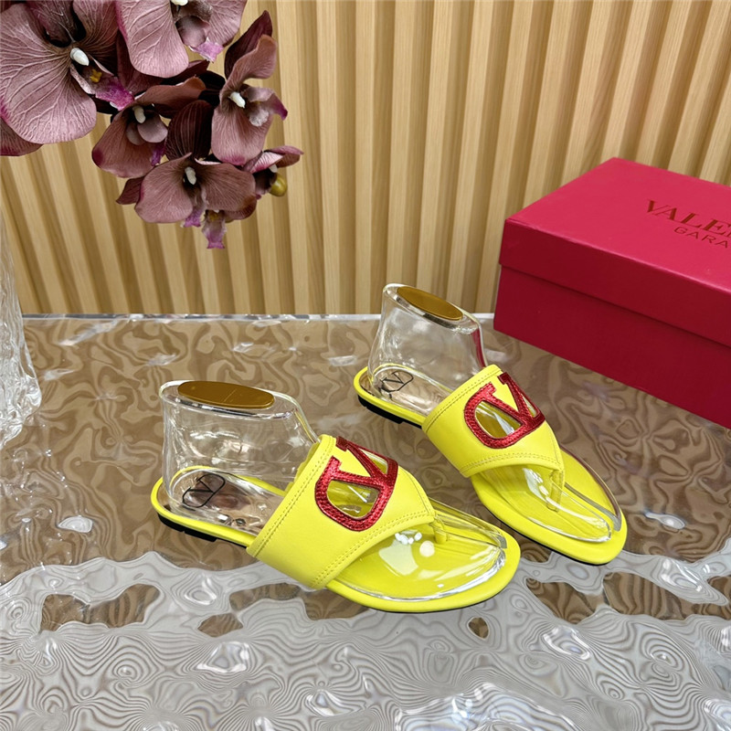 va1e*ntin0 hollow logo slippers Marg*e1a replica shoes