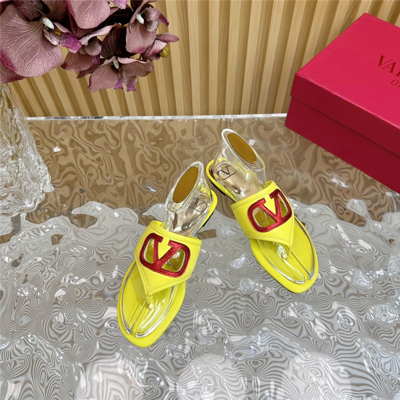 va1e*ntin0 hollow logo slippers Marg*e1a replica shoes