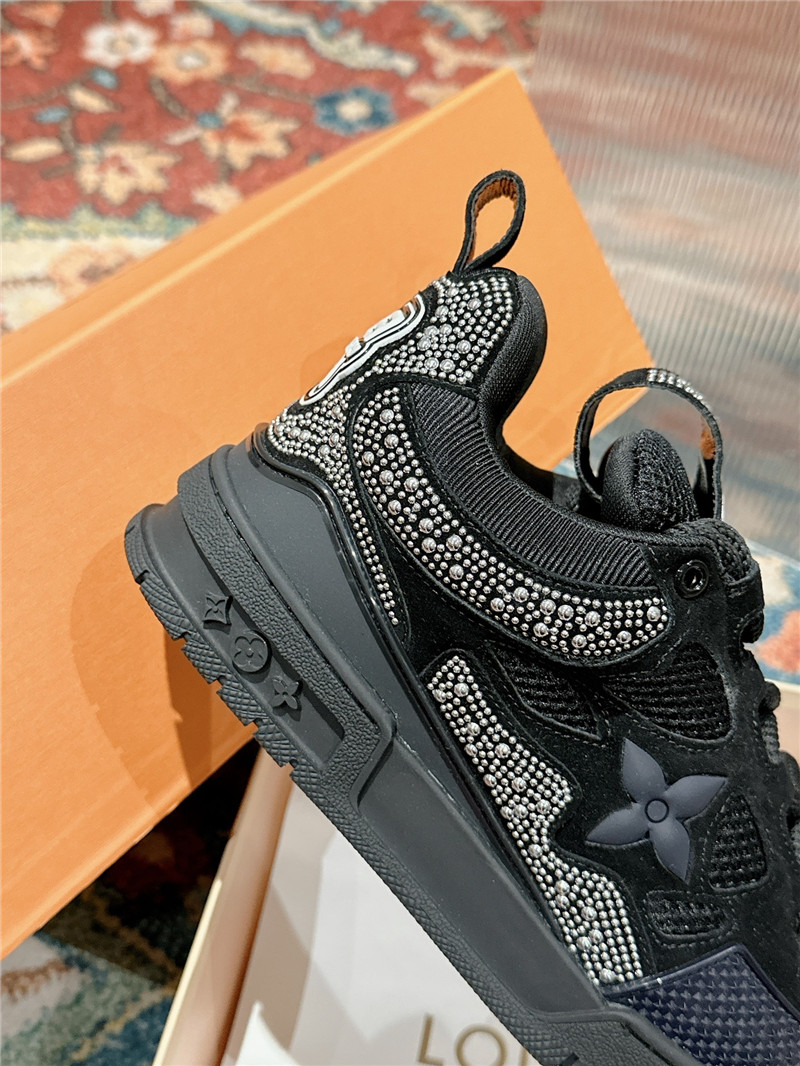 l0vis Vvtt0n lv skate trainers