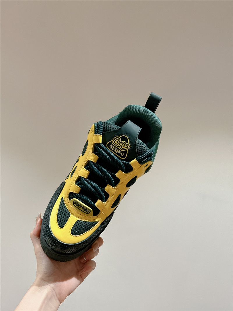 l0vis Vvtt0n lv skate trainers in bold green