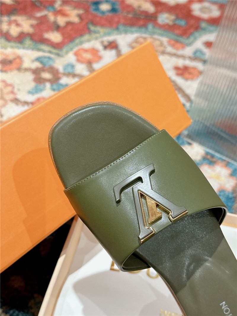 l0vis Vvtt0n lv flat sandals best replica shoes website