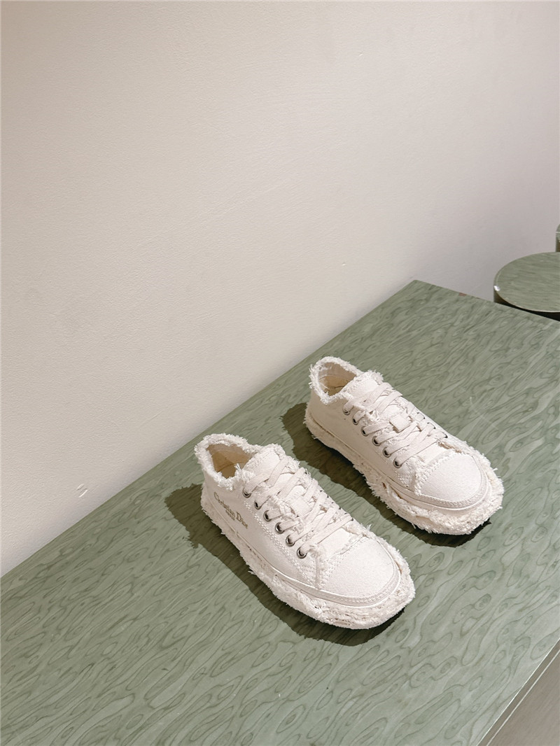 D10r ff lace-up canvas sneakers