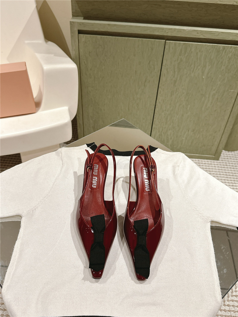 m1um1u new hollow sandals Marg*e1a replica shoes