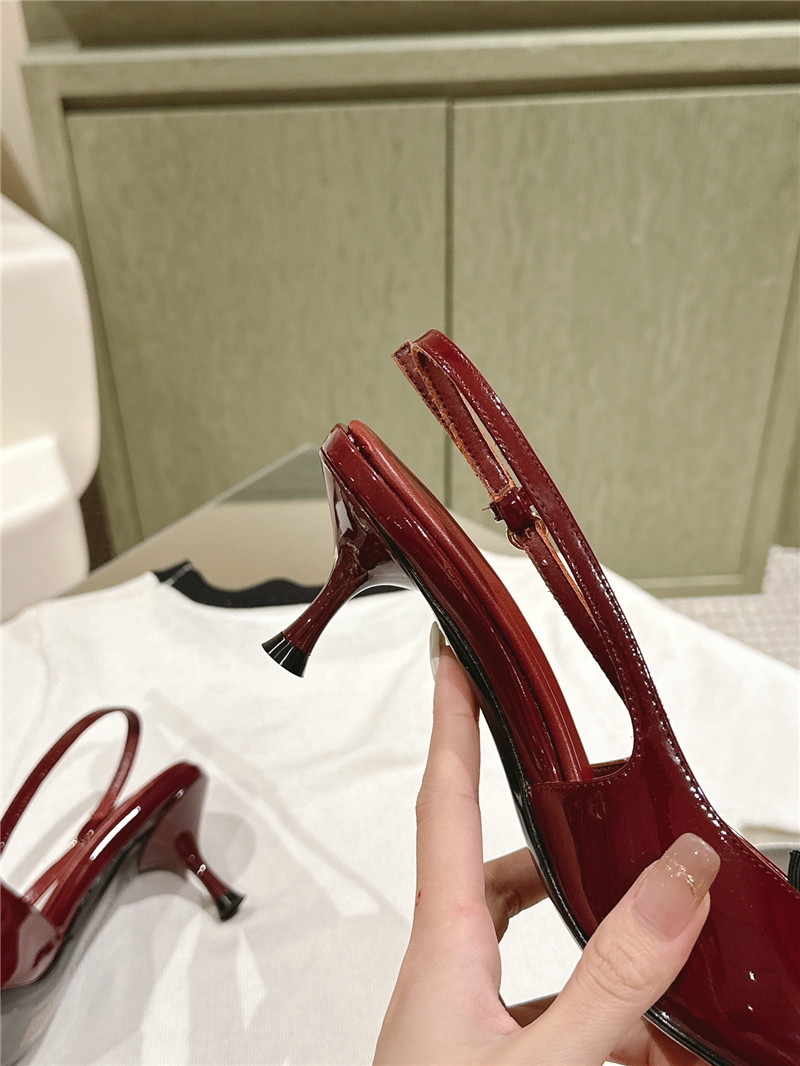 m1um1u new hollow sandals Marg*e1a replica shoes