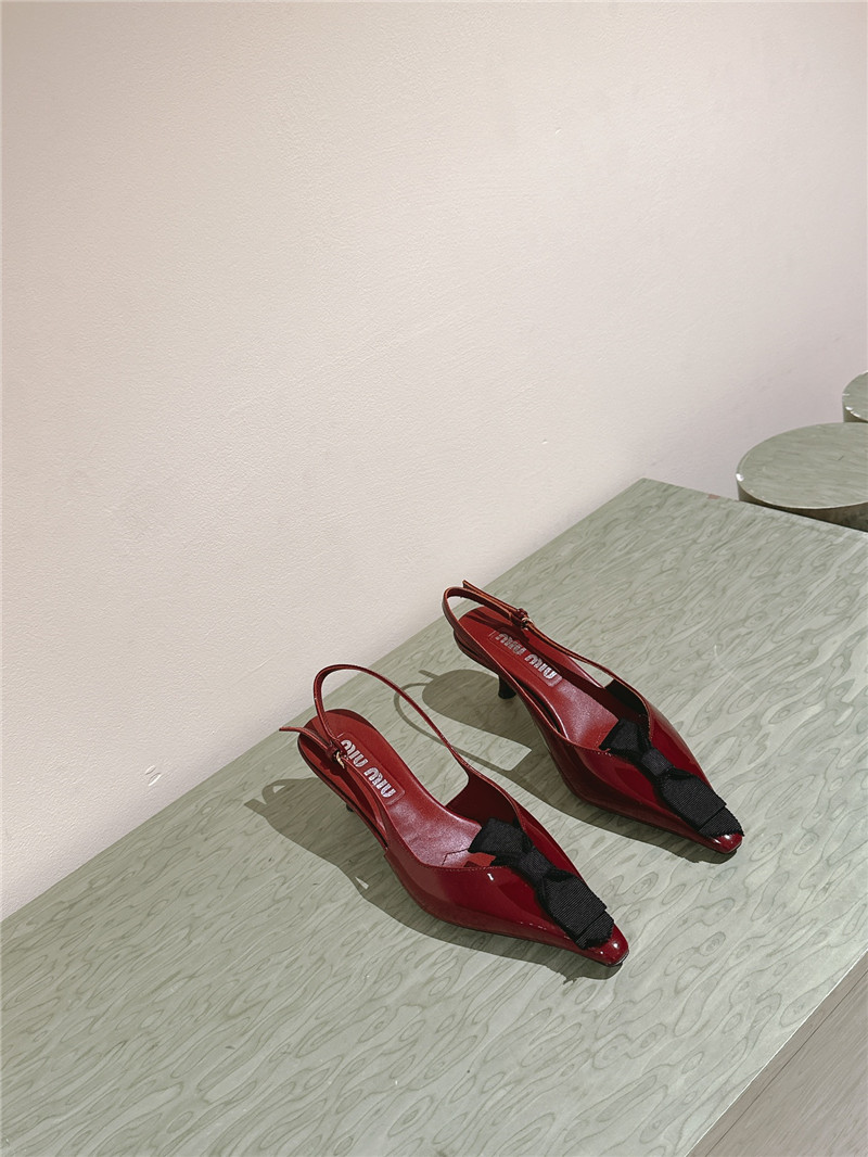 m1um1u new hollow sandals Marg*e1a replica shoes