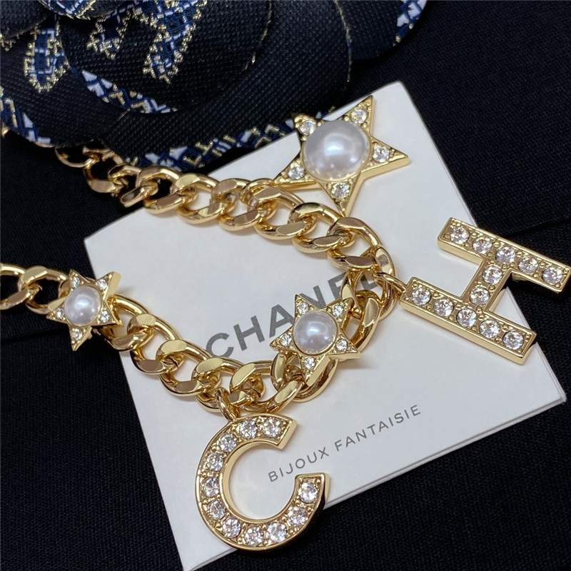 Ch**el letter roller skates waist chain