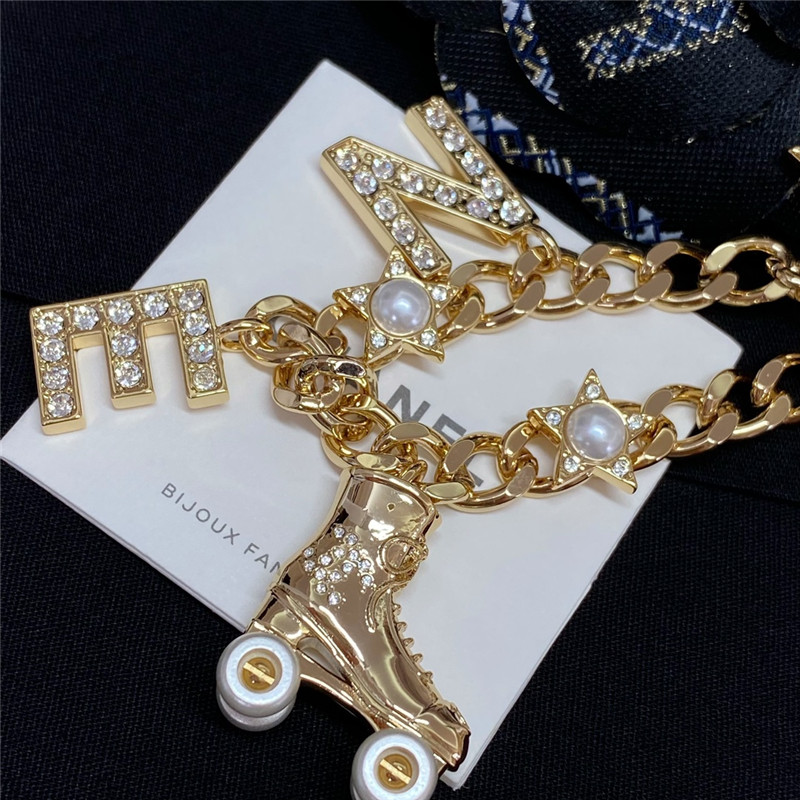 Ch**el letter roller skates waist chain