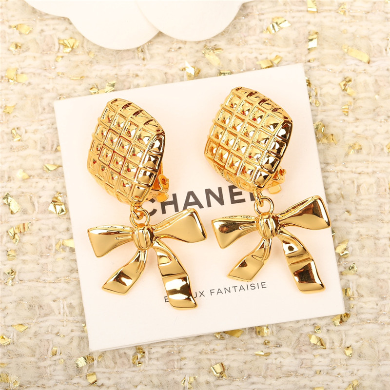 Ch**el new earrings