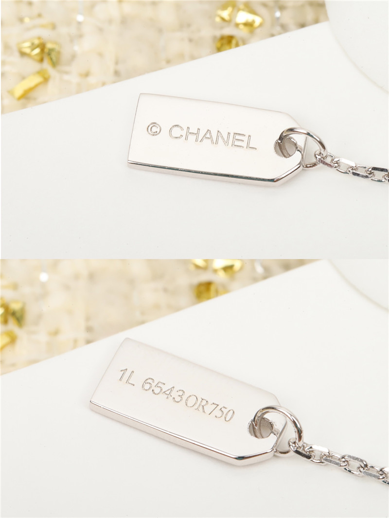 Ch**el n??5 necklace