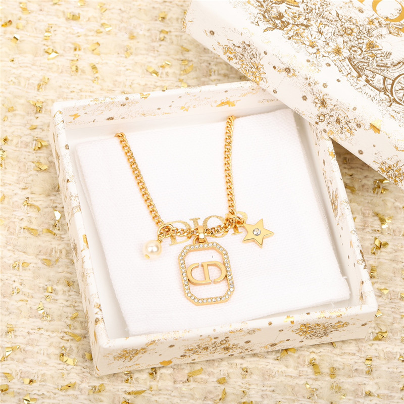 D10r chain choker necklace