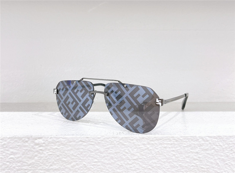 F**di fashionable aviator sunglasses