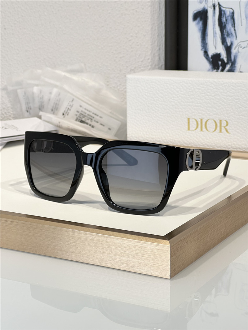 D10r 30montaigne s8u 95m0 sunglasses