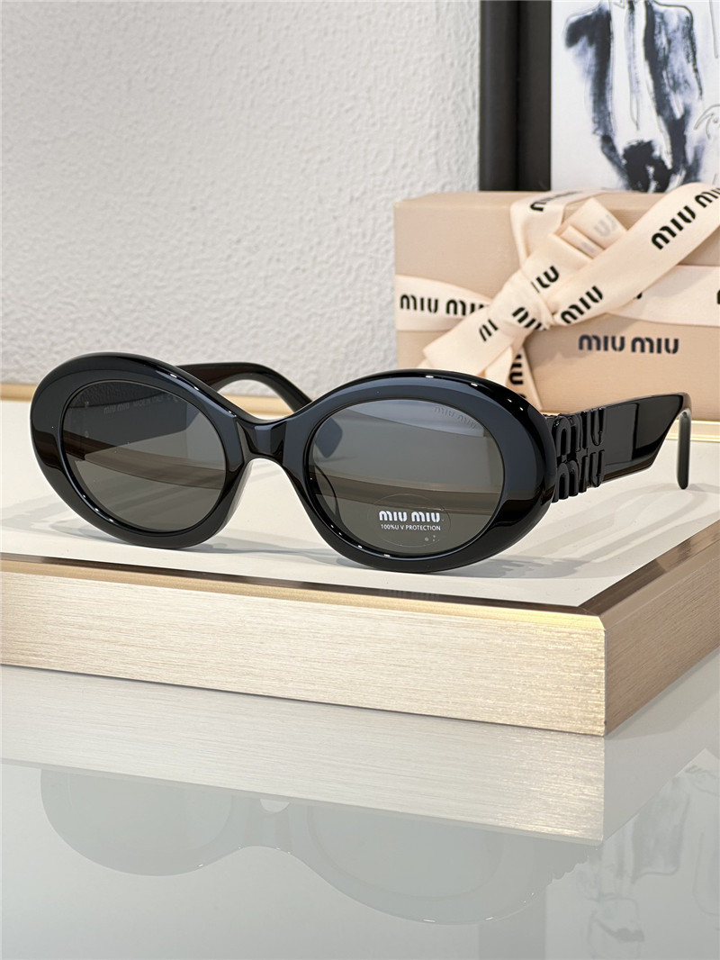 M1um1u oval sunglasses
