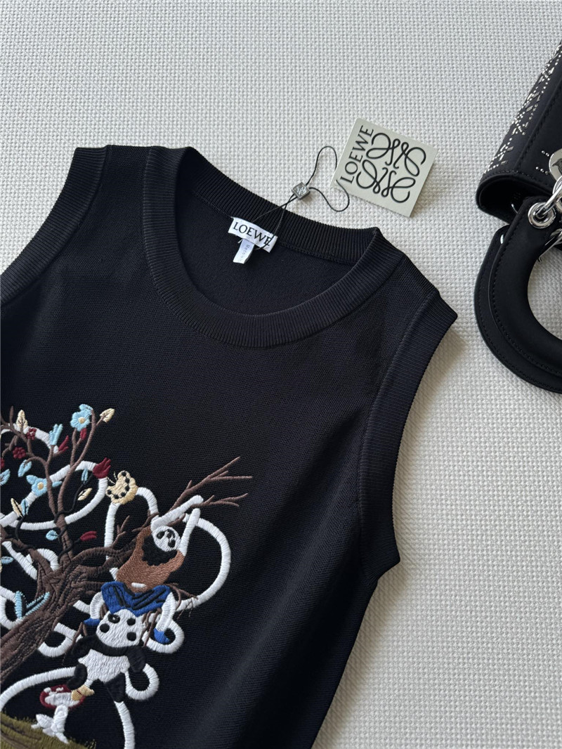 L0ew* heavy industry embroidery pattern t-shirt replicas clothes