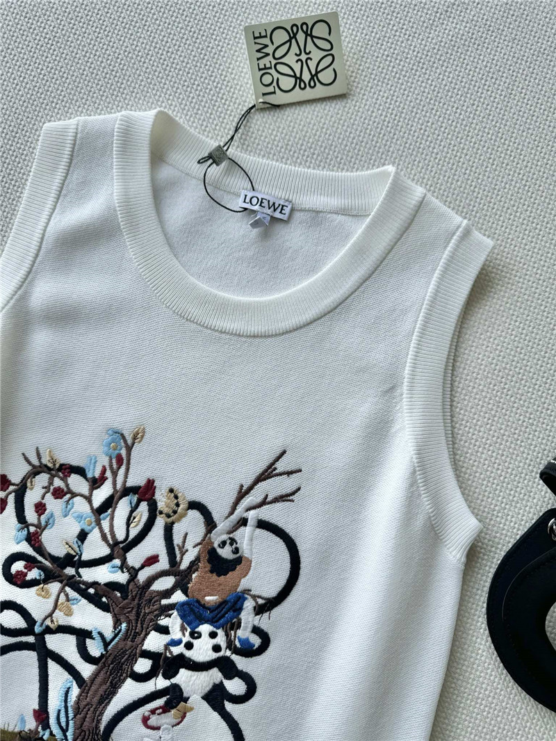 L0ew* heavy industry embroidery pattern t-shirt replicas clothes