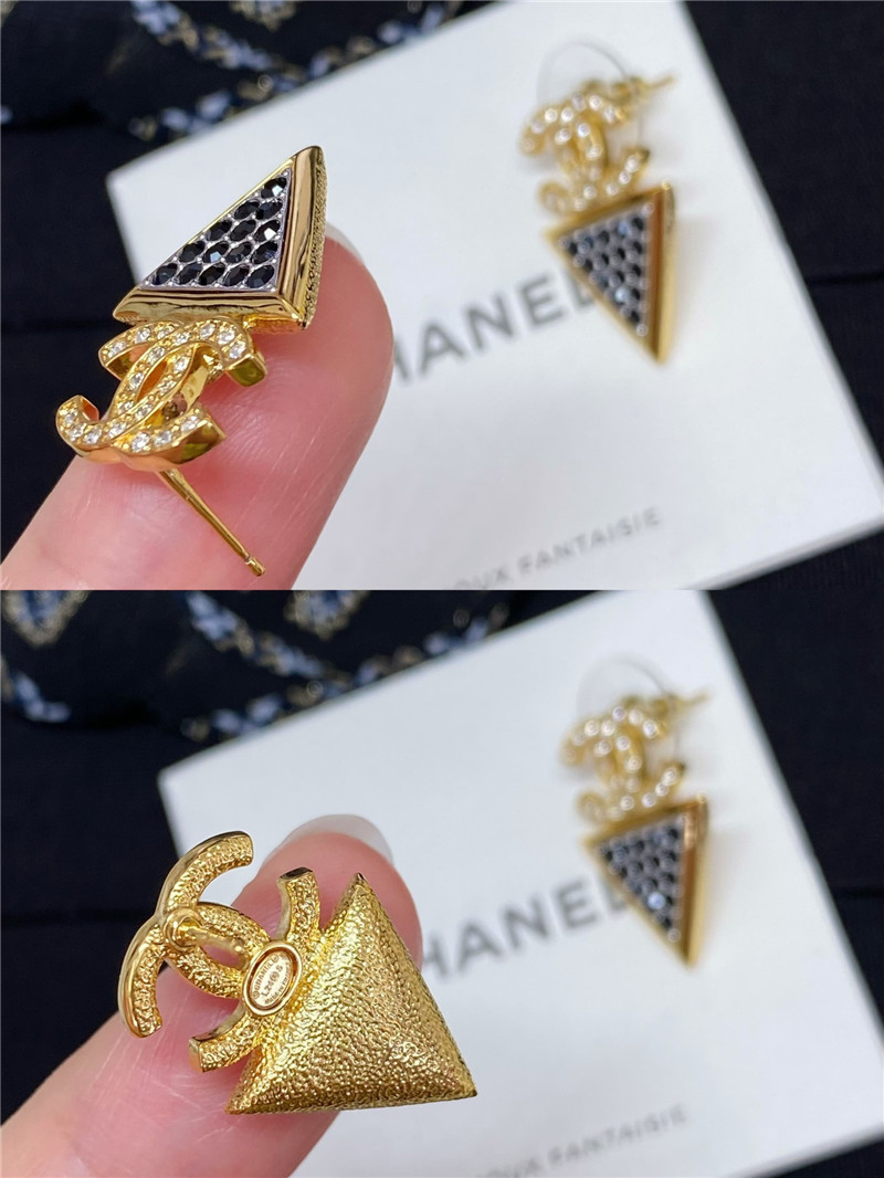 ch**el gold double c triangle black D1am0nd stud earrings