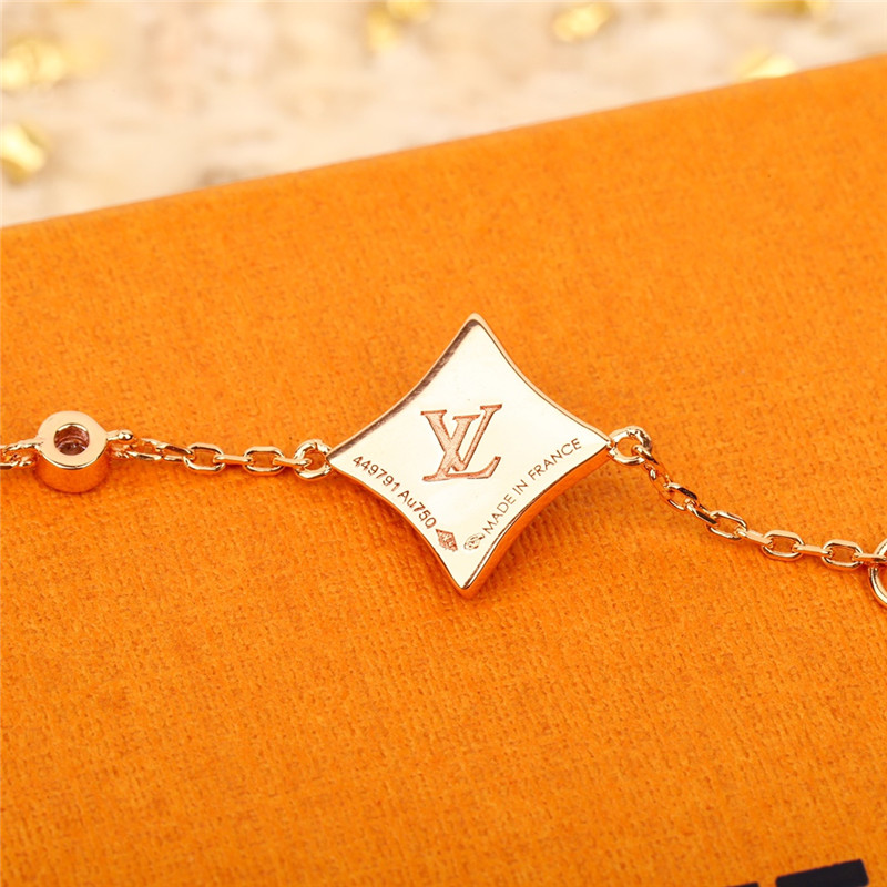 l0vis Vvtt0n lv four flower bracelet