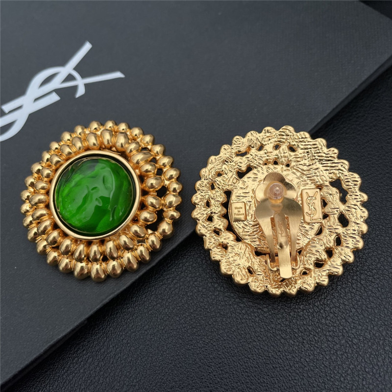 Y51 vintage floral ear clips