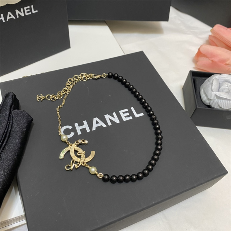 Ch**el metal black pearl cc necklace