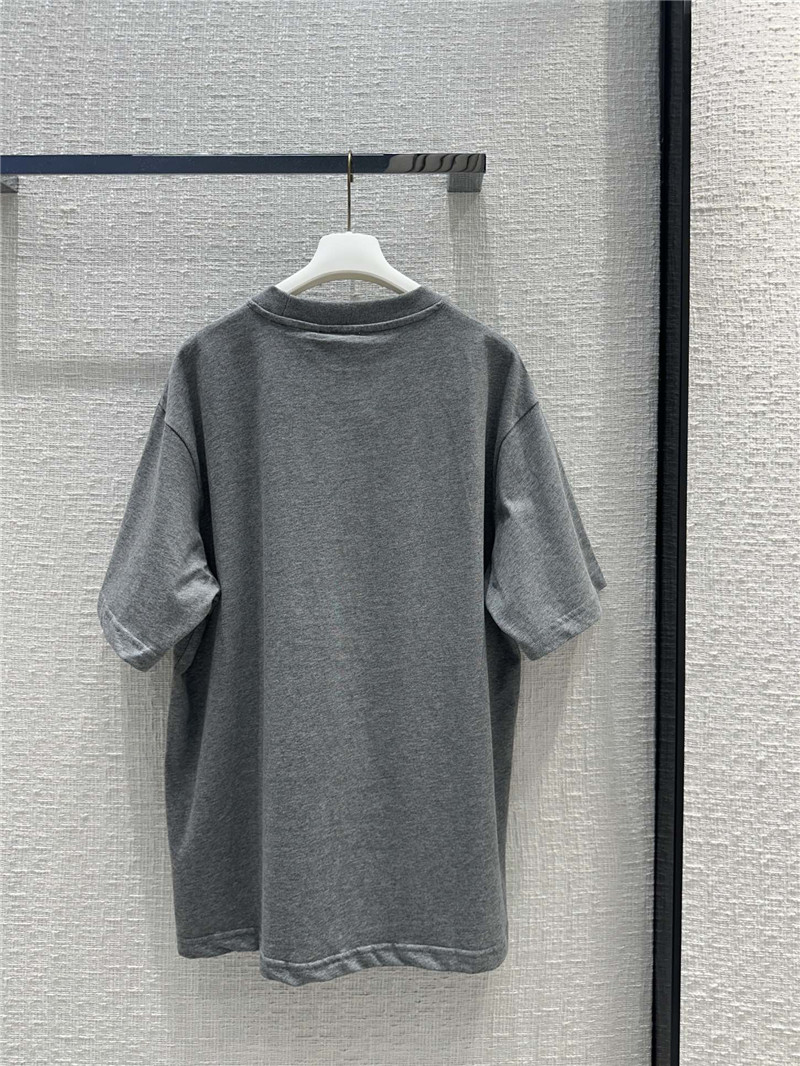 L0ew*! toothbrush embroidered large logo t-shirt replica clothes
