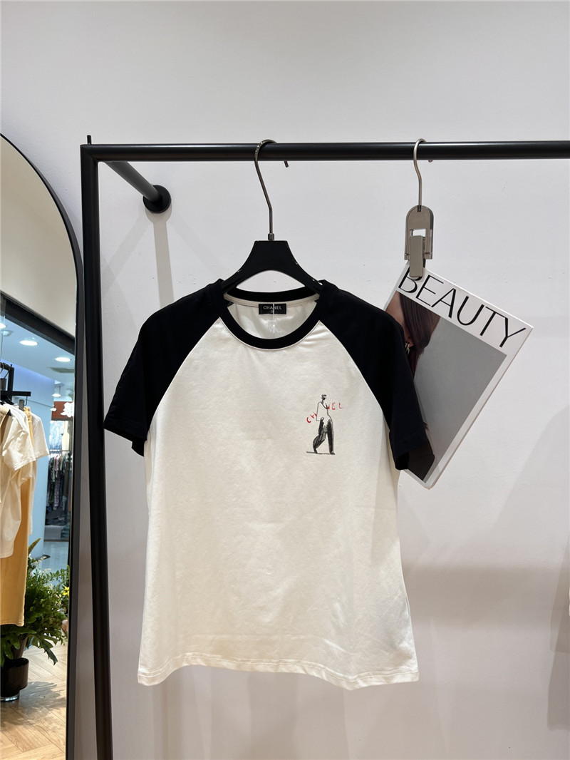 Ch**el secondhand hand-painted raglan t-shirt replica clothes