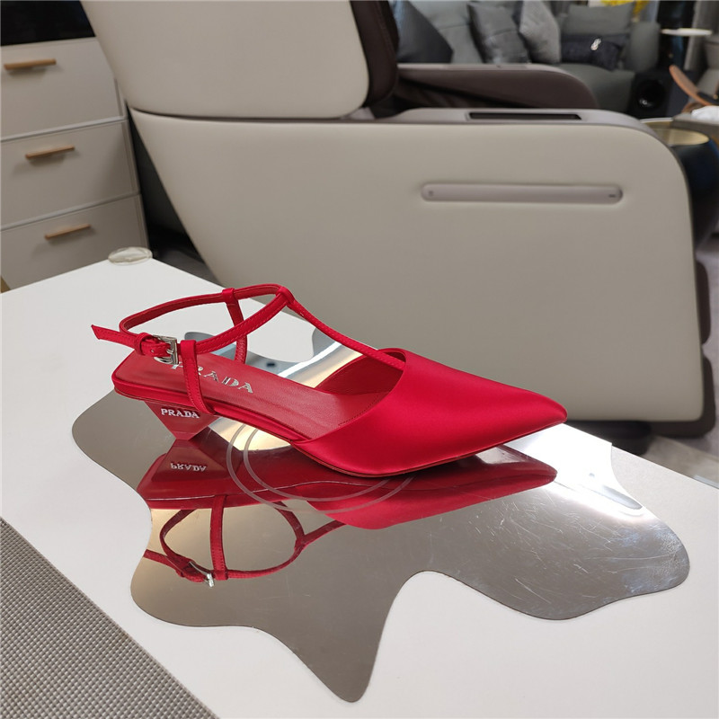 Pra*a pink leather slingback pumps