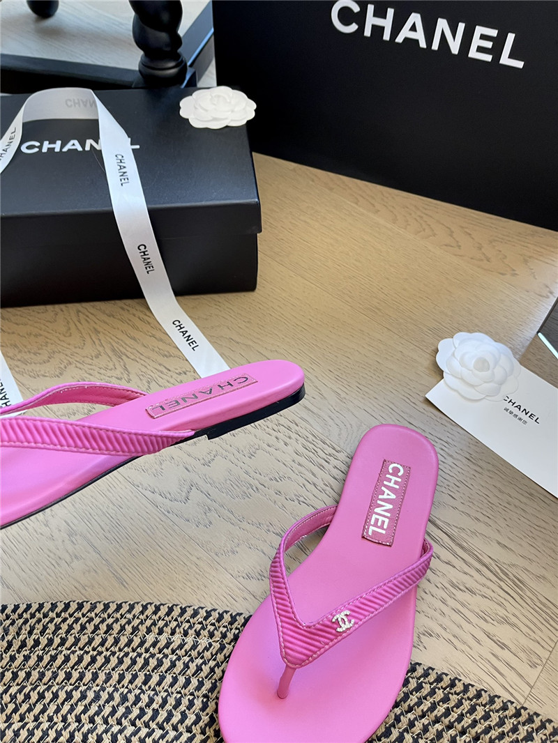 Ch**el flat fuchsia flip flops