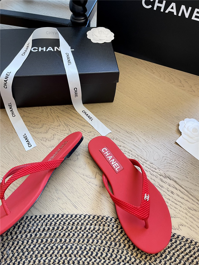 Ch**el flat red flip flops