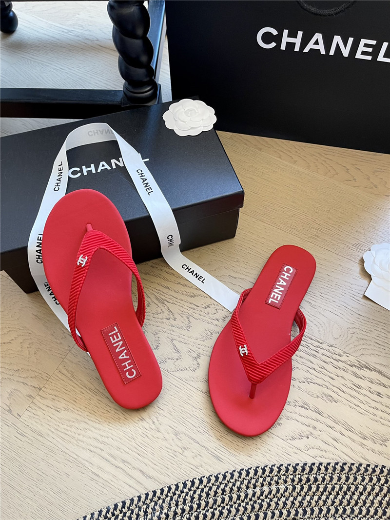 Ch**el flat red flip flops