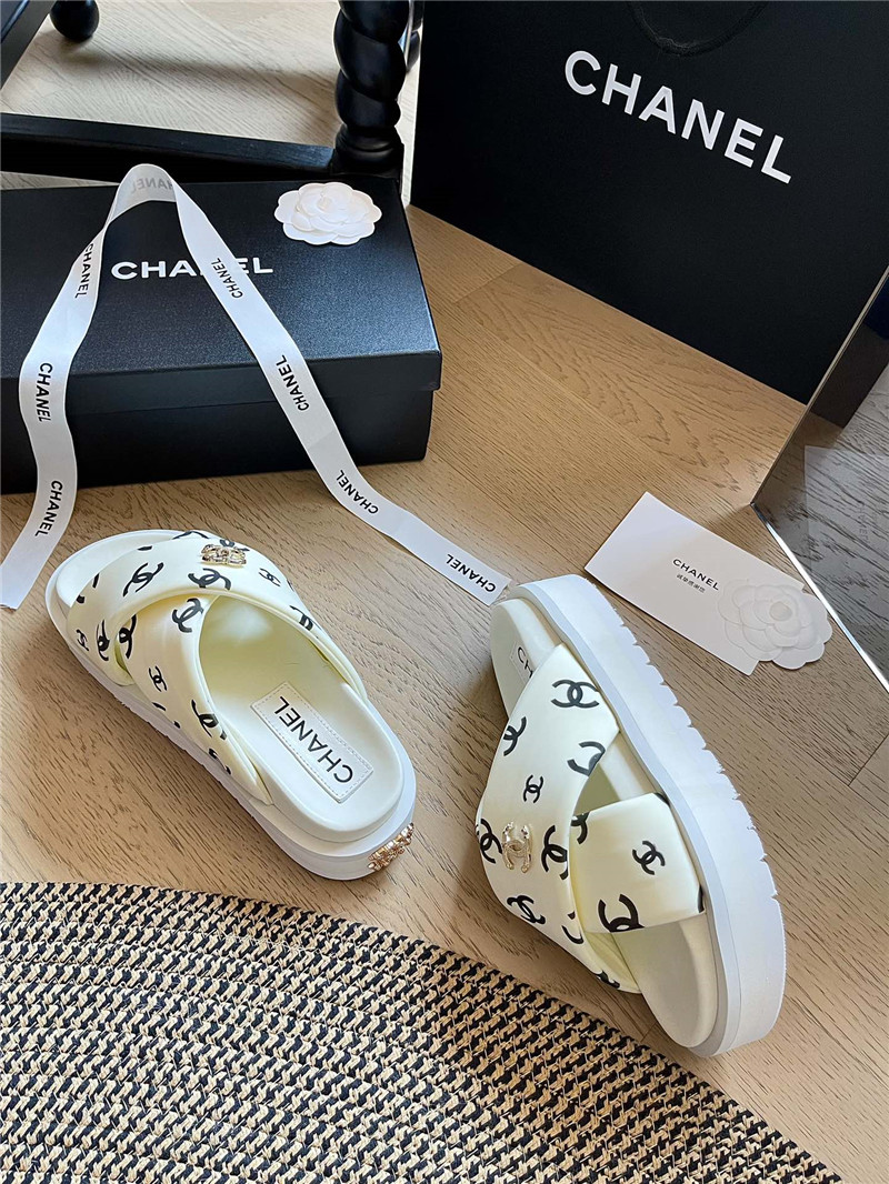 Ch**el velvet cross platform slides beige