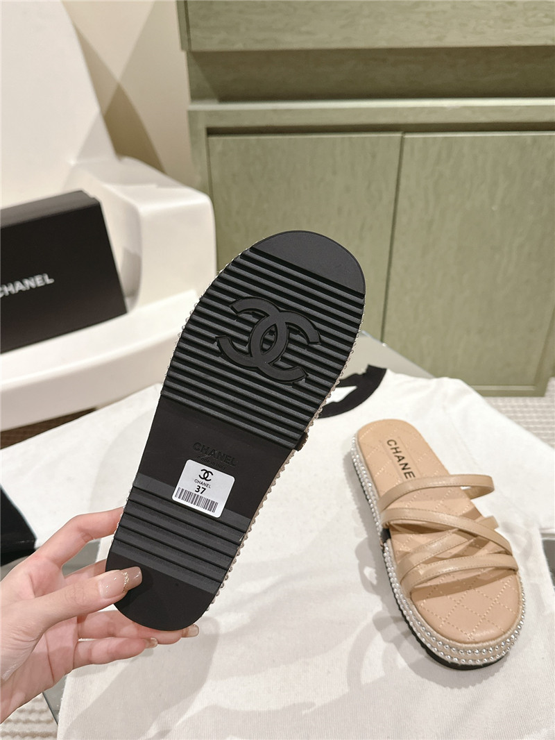 Ch**el logo espadrilles beige slides
