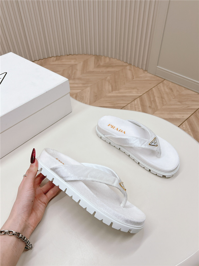 Pra*a velvet thong flip-flops white