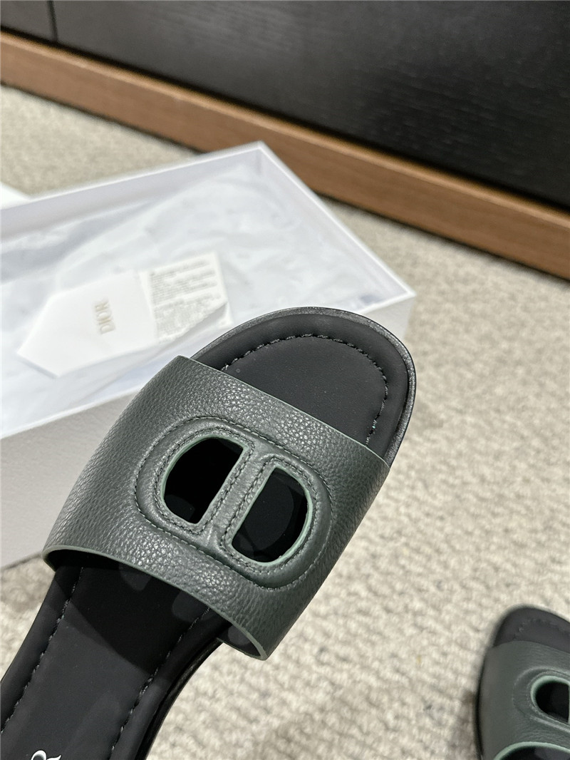 D10r d-club green leather slides