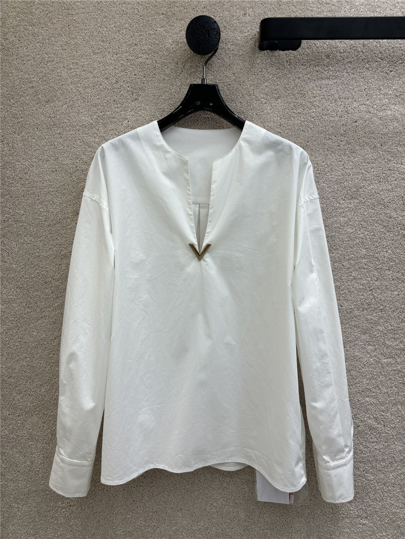 Va1e*ntin0 gold v logo shirt replica d&g clothing
