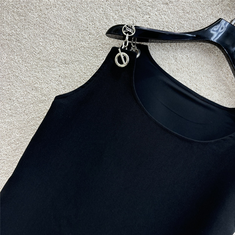 l0vis Vvtt0n lv logo chain strap shift dress replica clothes